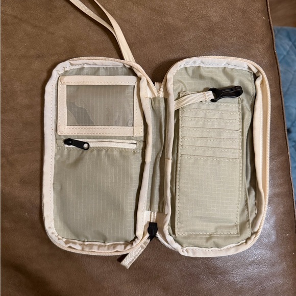 SOLD - Picture 3 of 6